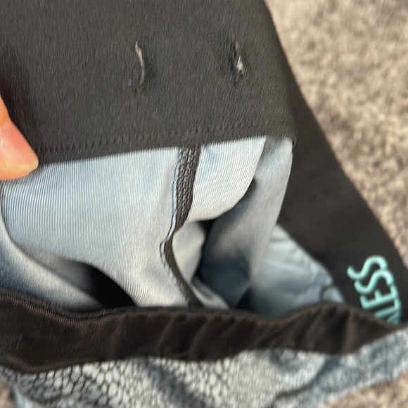 Nike dri-fit black slate blue stretch capri running pants women’s size M - Picture 11 of 12